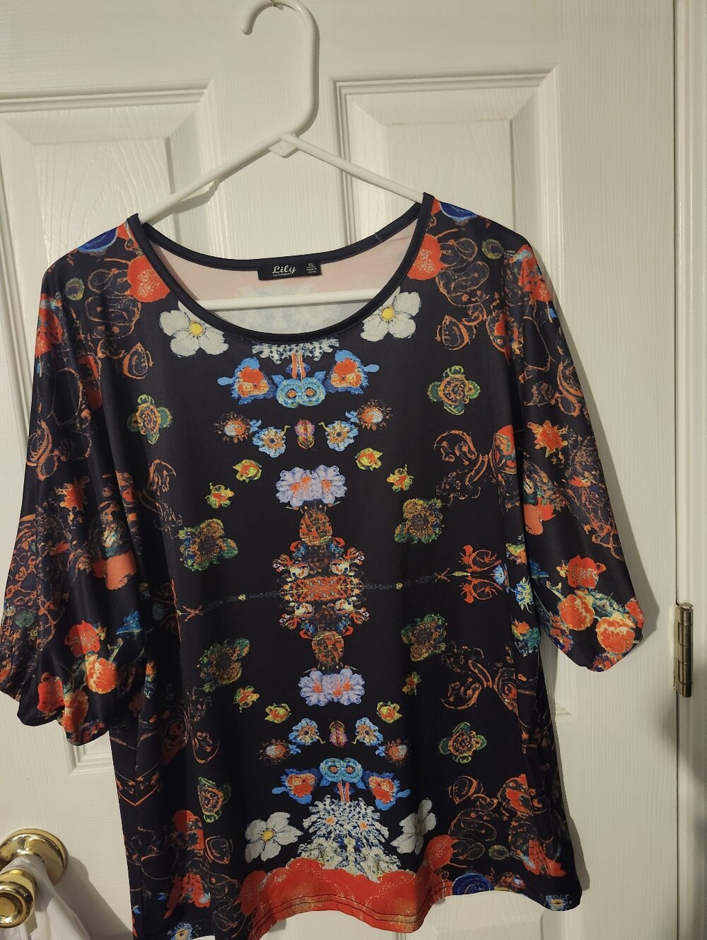 Lily Black Floral Symmetry Puff Sleeve Tee
